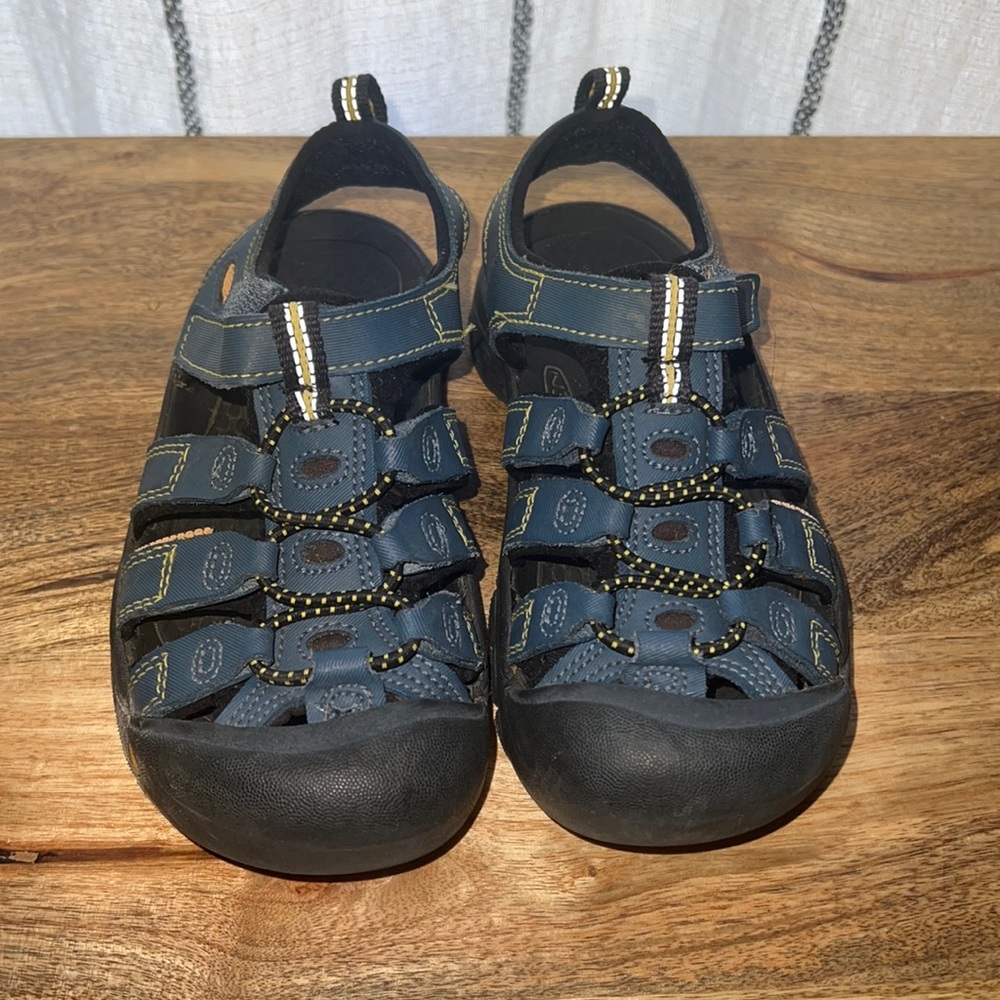 Keen Newport H2 Sandals Kids Youth Size 13 Blue Hiking Water